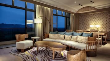 Suite, 1 chambre, vue montagne | Literie de qualité supérieure, minibar, coffres-forts dans les chambres