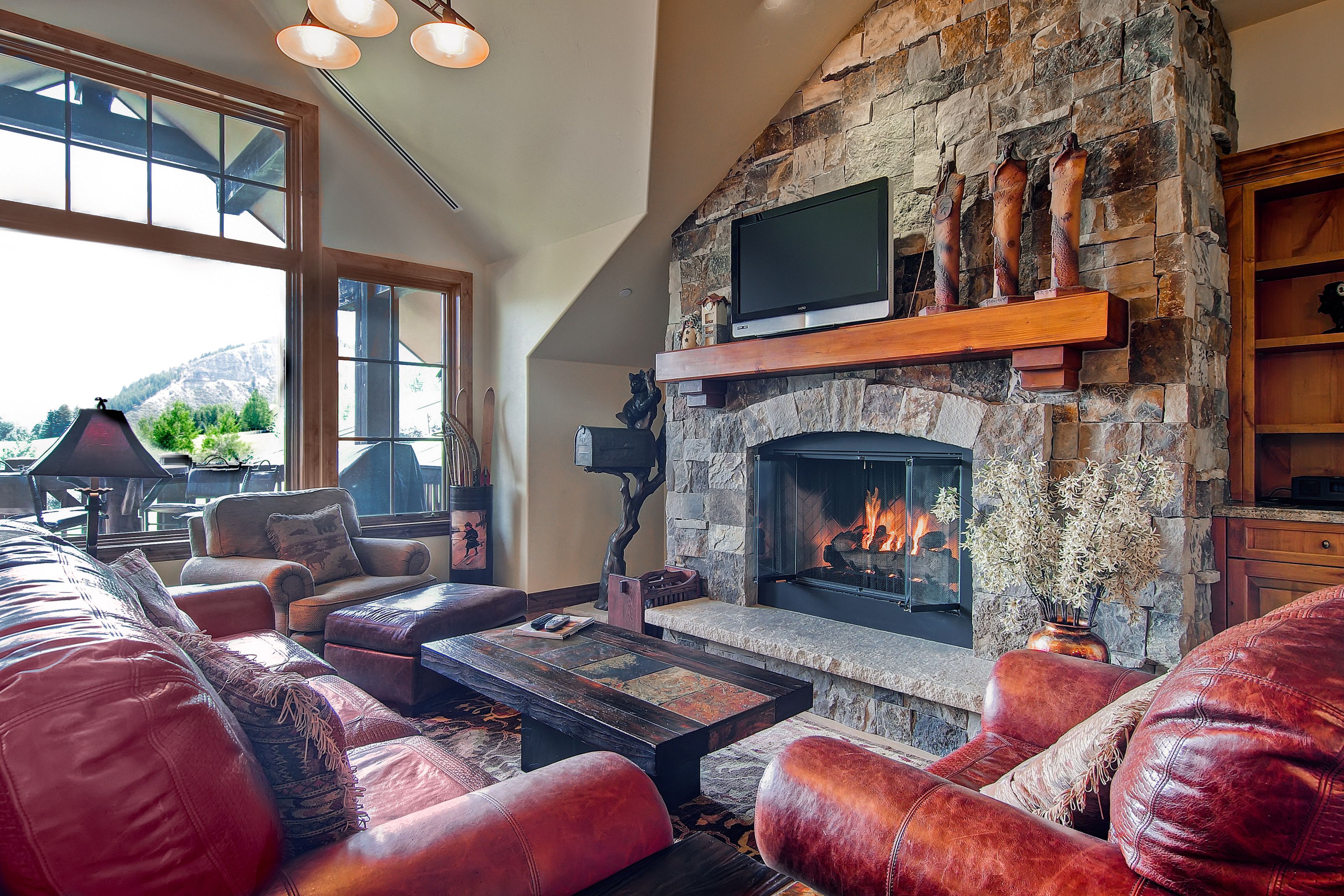 Deluxe-huoneisto, 3 makuuhuonetta | Olohuone | Taulutelevisio