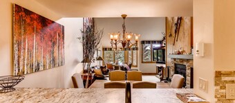 Kiva Lodge by East West Hospitality