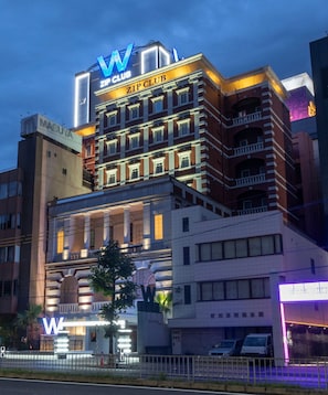 Front of property – evening/night