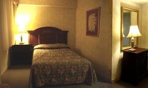 Blackout drapes, iron/ironing board, free WiFi, bed sheets