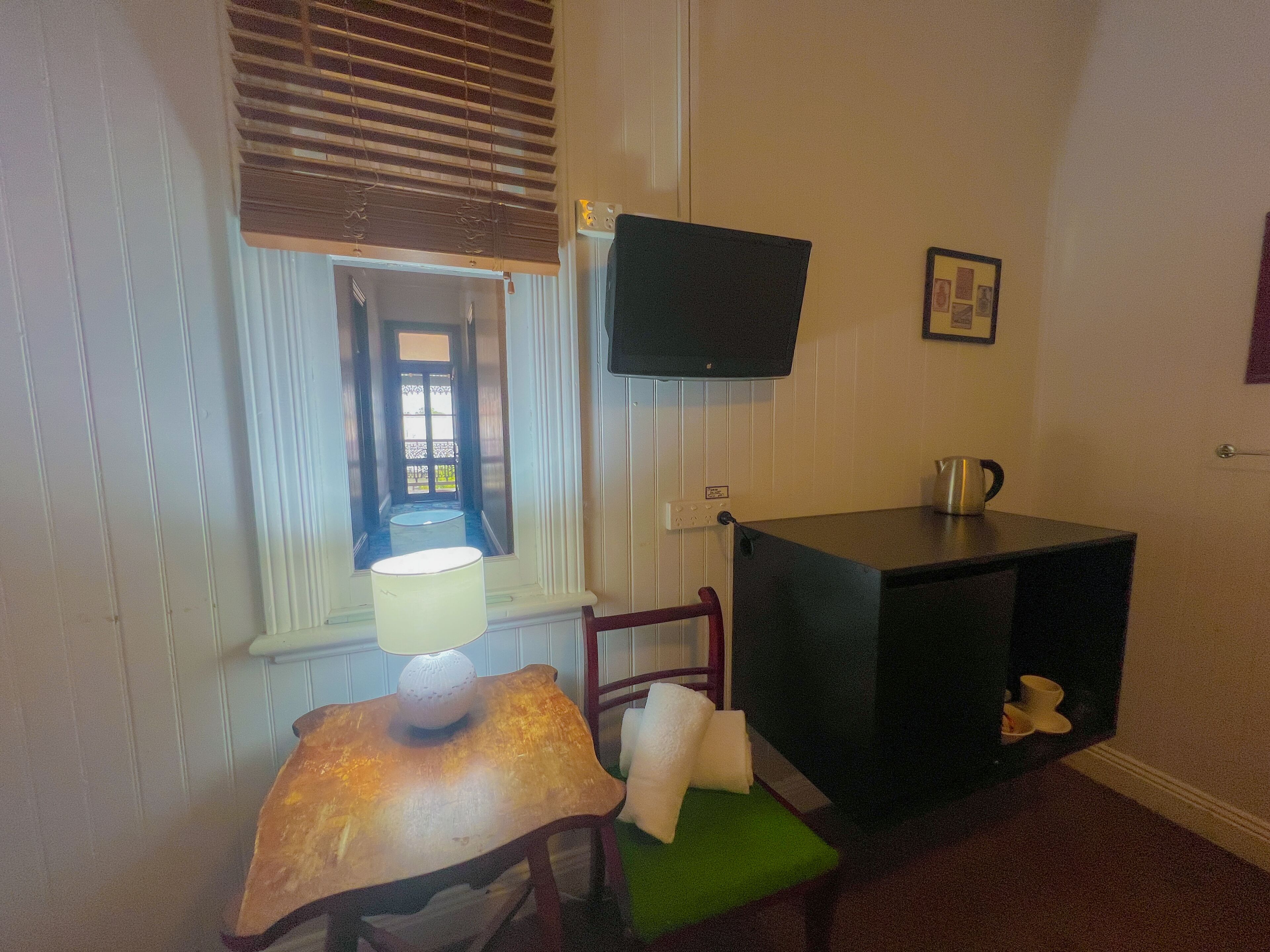 twin room, shared bathroom | free wifi, bed sheets