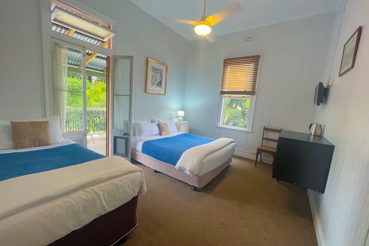 family room, shared bathroom | free wifi, bed sheets