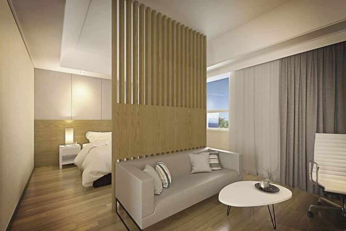 1 bedroom, Frette Italian sheets, premium bedding, down duvets