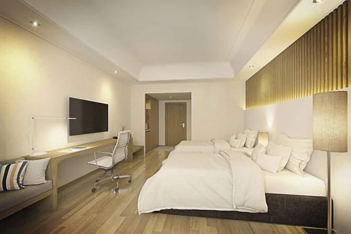 1 bedroom, Frette Italian sheets, premium bedding, down duvets