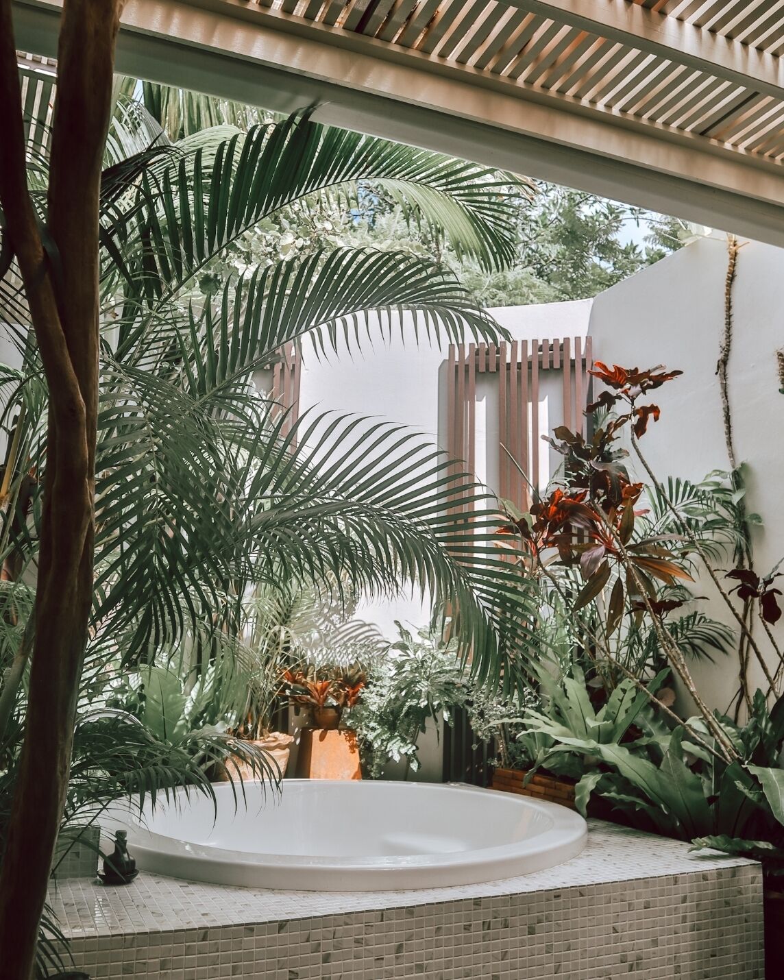 Shantaa Extra Sweet (A king size bed) | Bathroom | Separate tub and shower, rainfall showerhead, free toiletries