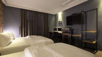 Twin Room | Premium bedding, desk, soundproofing, free WiFi