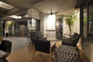 Sala de estar en el lobby