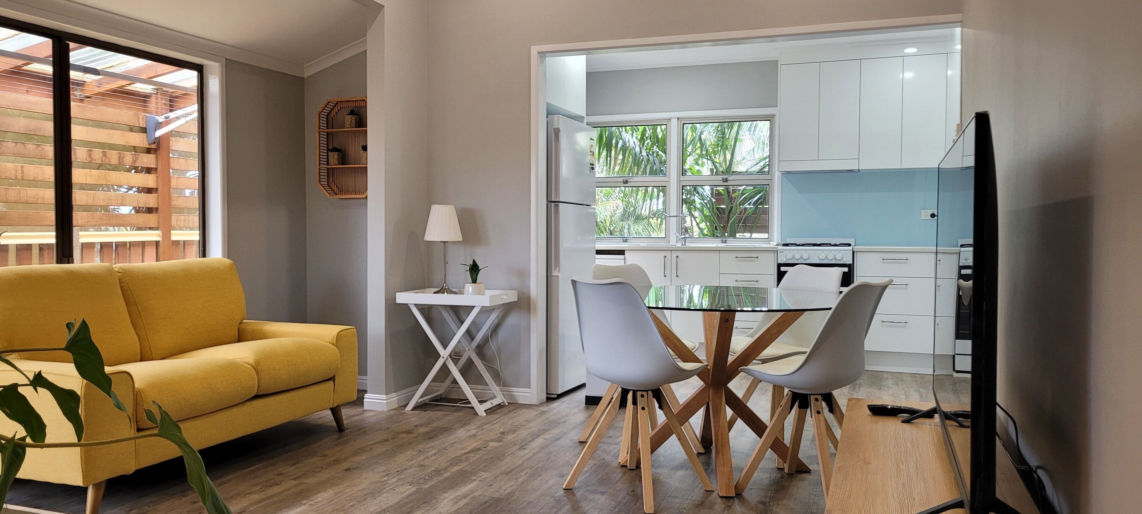 スタンダー ド デュープレックス | リビング エリア | 液晶テレビ