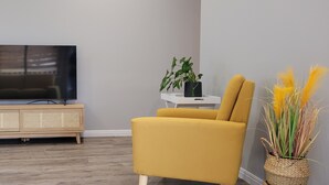 Standard Duplex | Living area - AAOK Riverdale Caravan Park (Bundaberg North)