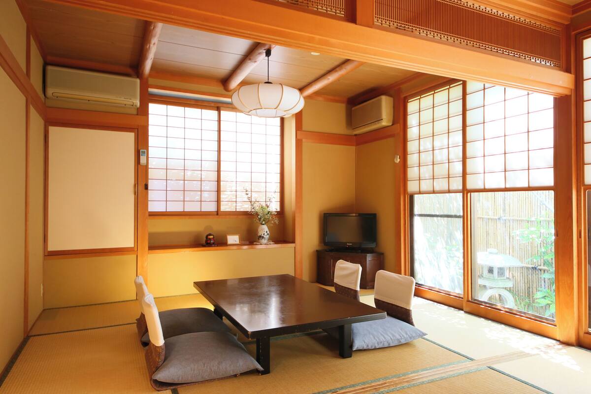 Family Room, Non Smoking