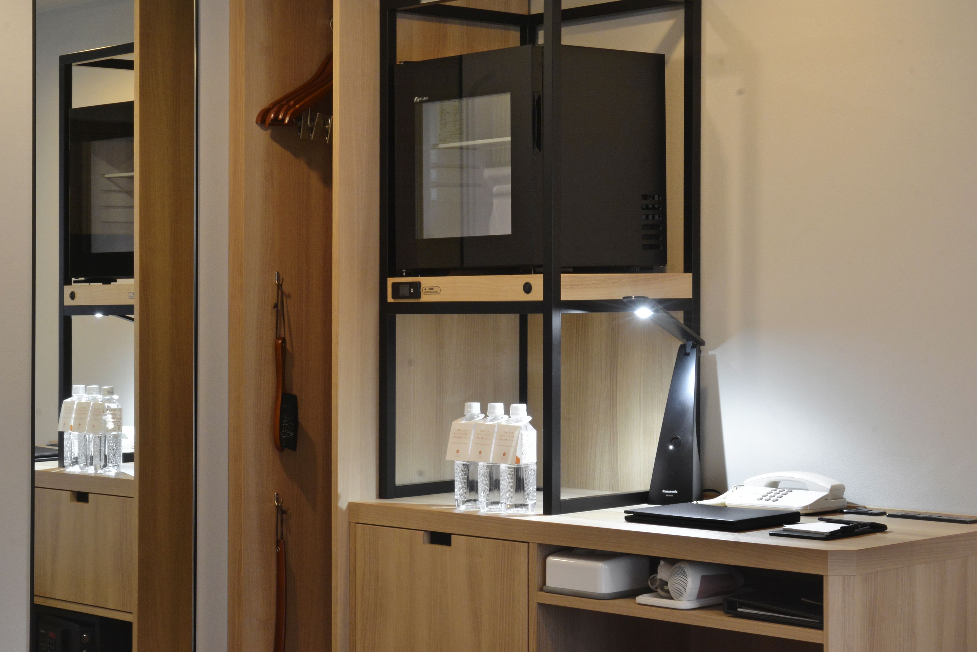 premium bedding, down duvets, in-room safe, desk