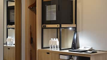 Premium bedding, down comforters, in-room safe, desk