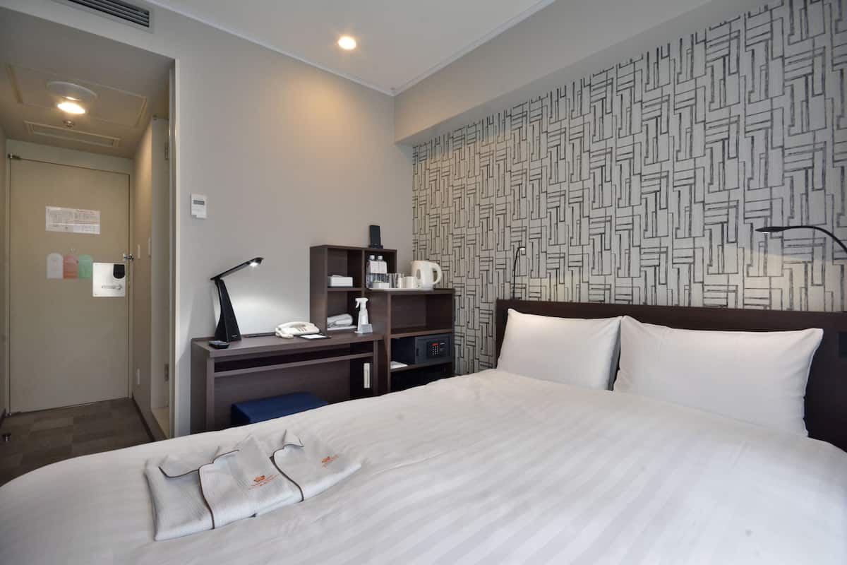 [Non-Smoking] Double Room | Premium bedding, down duvets, in-room safe, desk