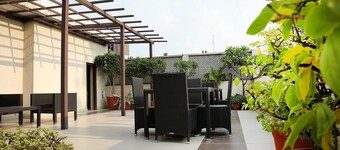 Ahuja Residency Golf Links