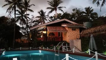 Outdoor pool, pool loungers