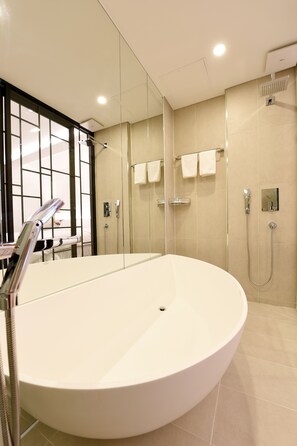 Baignoire relaxante profonde