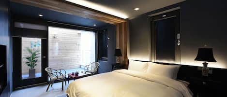 Zen Suite | In-room safe, soundproofing, free WiFi