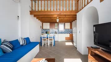 Suite (Thiras) | Coin séjour