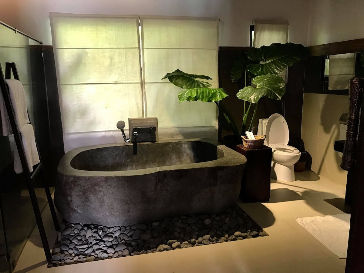 Floating Cottage | Bathroom | Shower