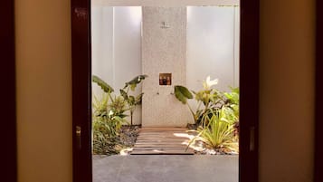 Chambre Deluxe, 1 grand lit, cÎté jardin | Salle de bain