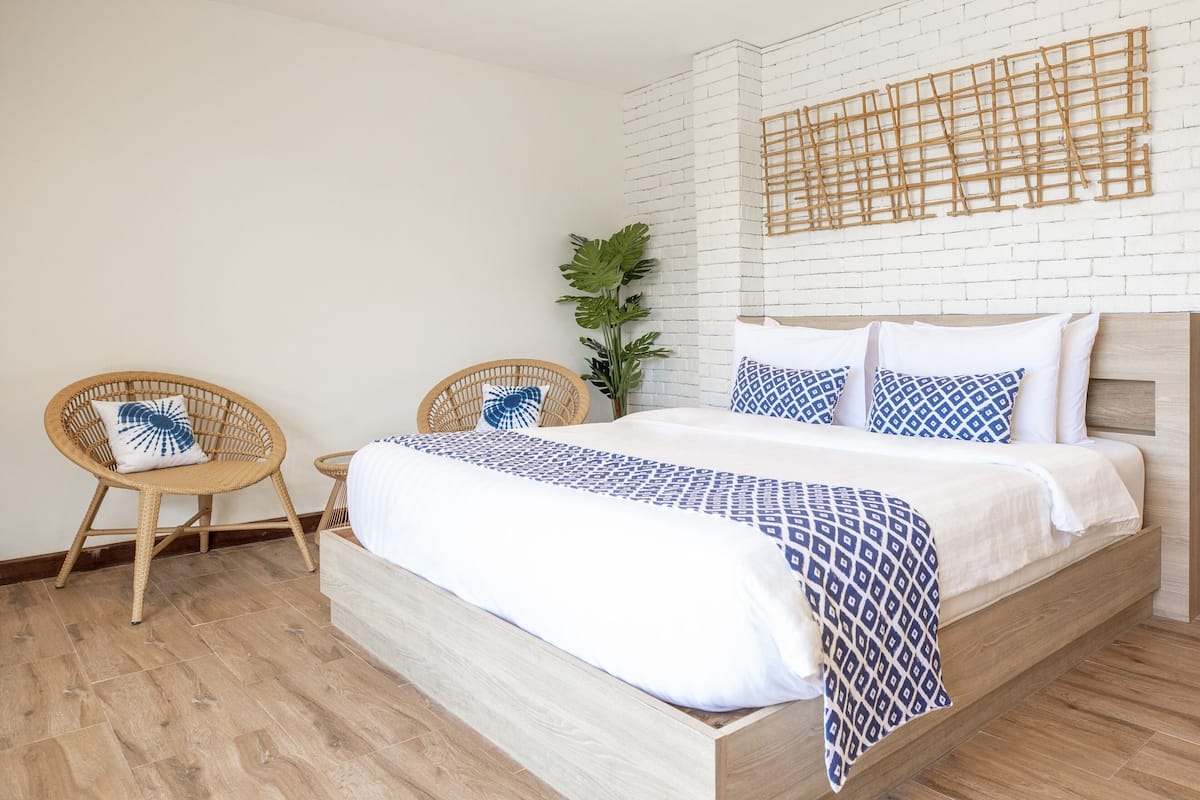 Tropical Thai with Sea View | 1 slaapkamer, een minibar, een kluis op de kamer, gratis wifi