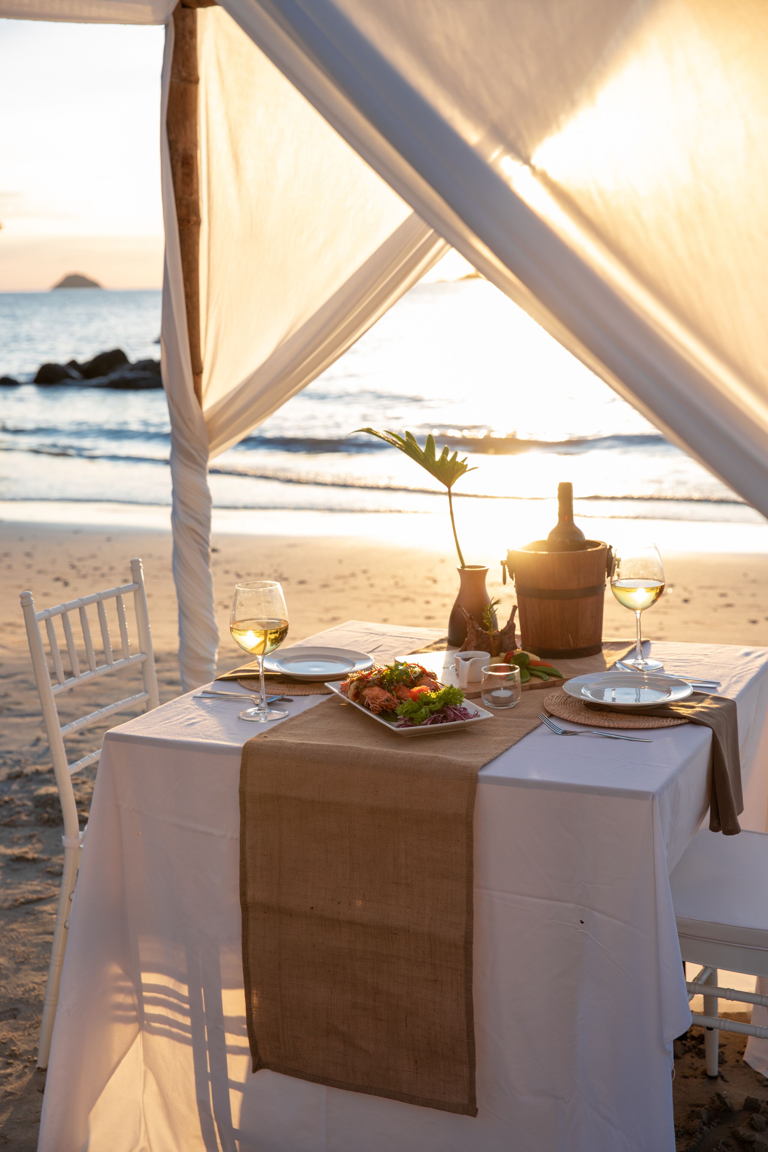 breakfast, lunch, dinner served; thai cuisine