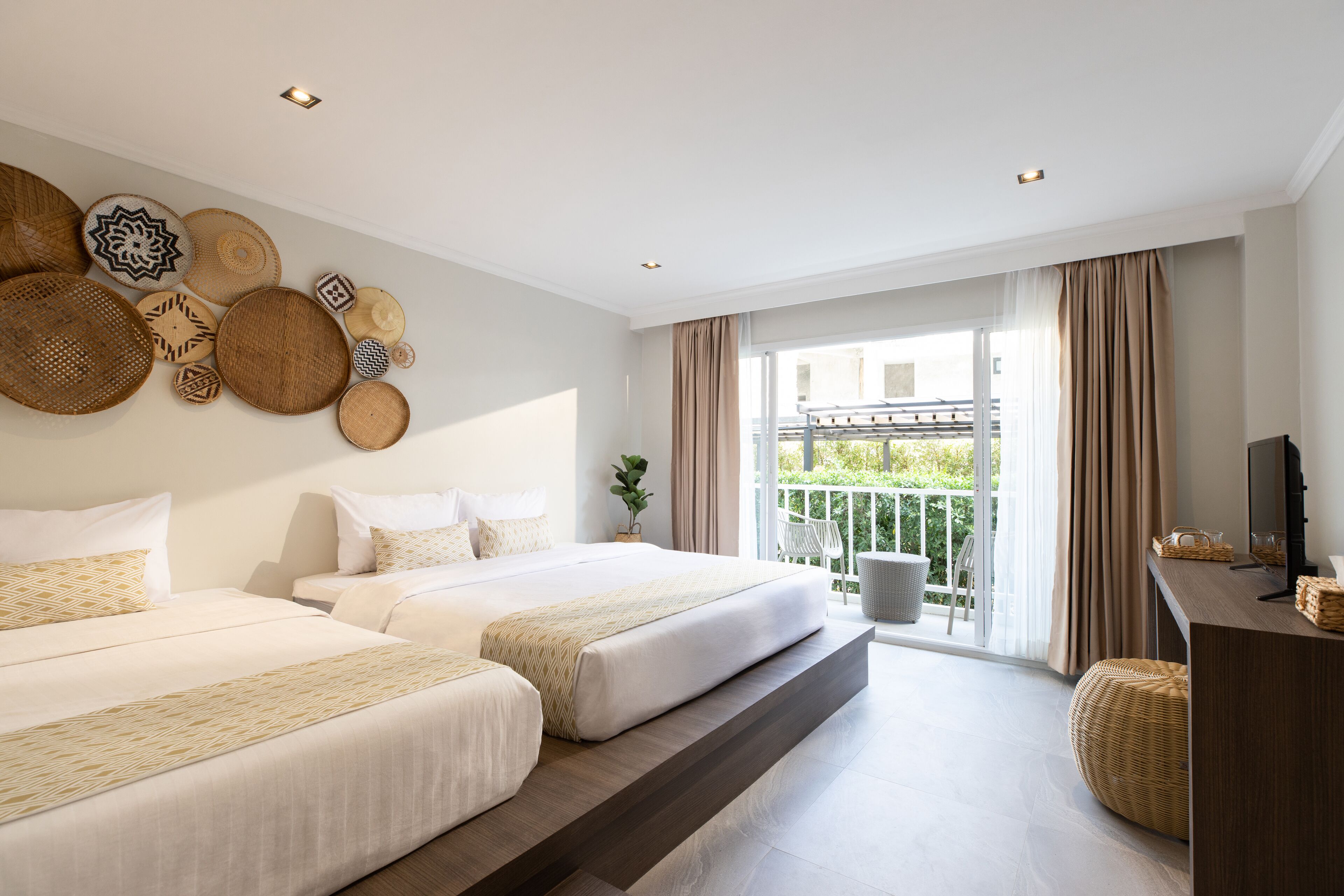 local thai twin room | minibar, in-room safe, free wifi, bed sheets