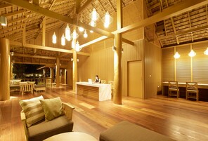 Sala de estar en el lobby