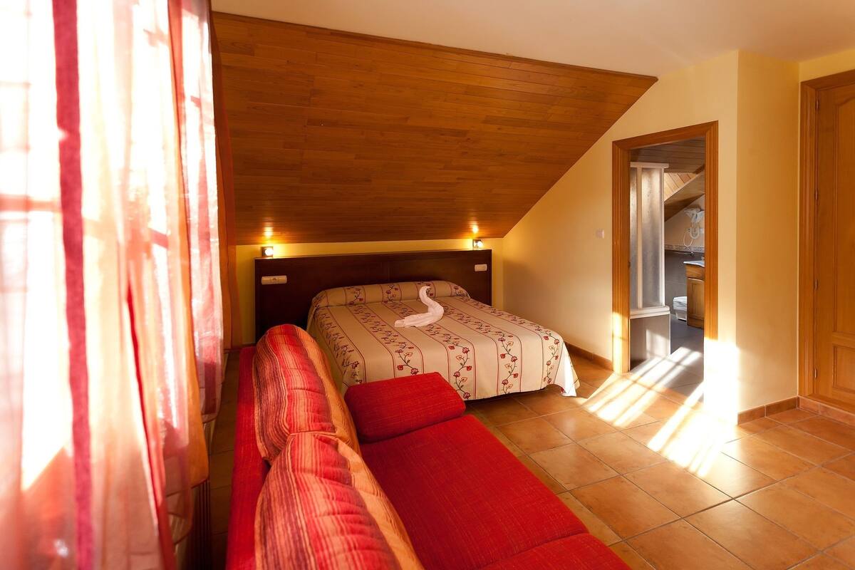 Doppel- oder Zweibettzimmer