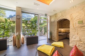 Soins corporels, massages aux pierres chaudes, massages sportifs