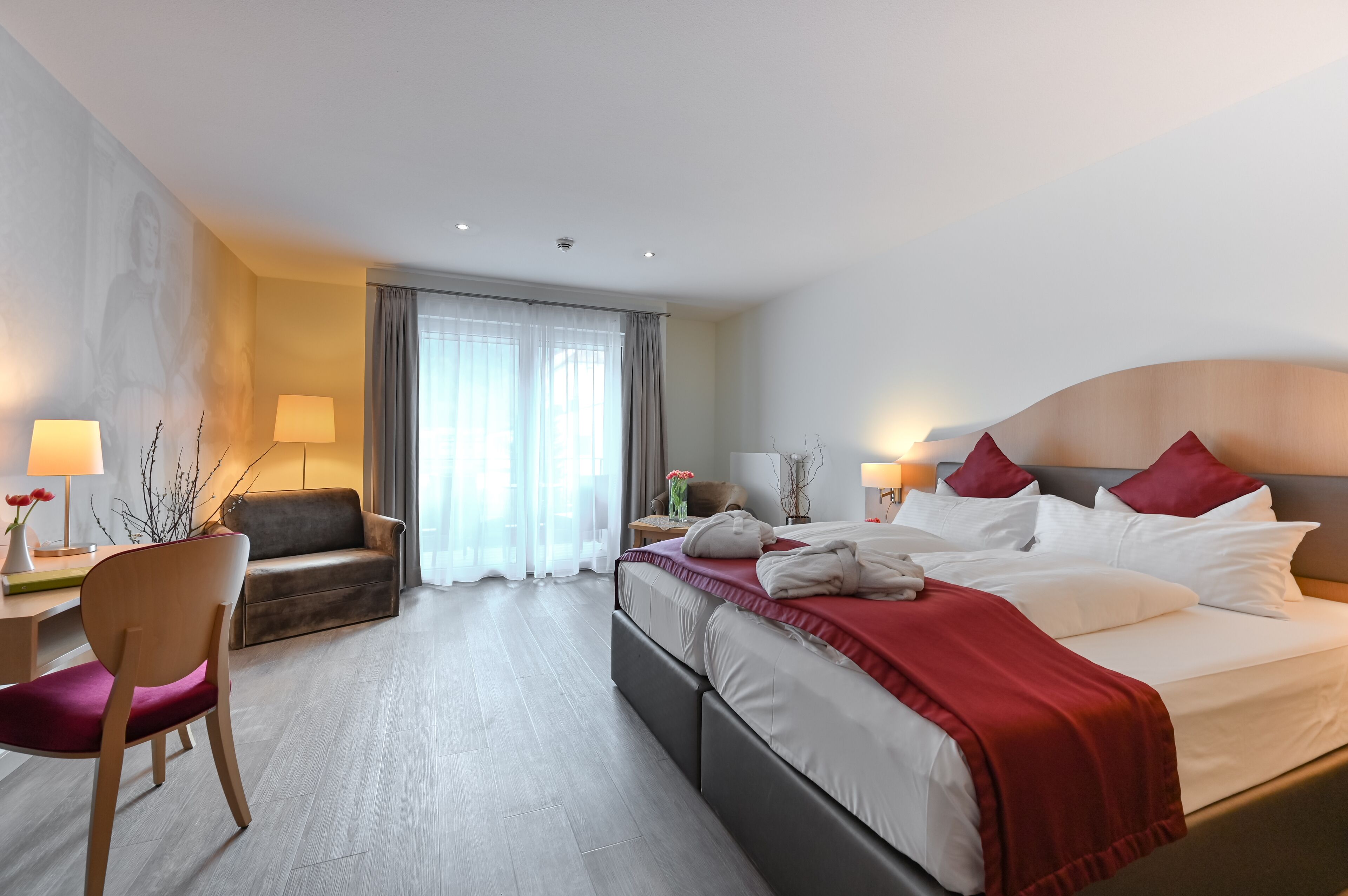 junior studio suite | living area | flat-screen tv