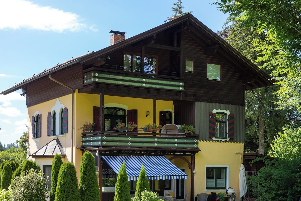 Superior Chalet | Hypo-allergenic bedding, memory-foam beds, minibar, in-room safe