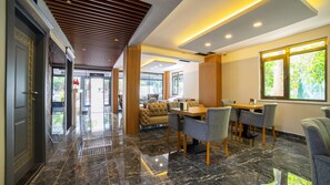 Reception - Kafkas Hotel (Konyaalti)