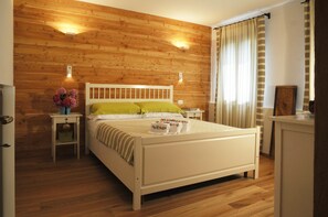 Junior Suite | 1 bedroom, premium bedding, individually decorated