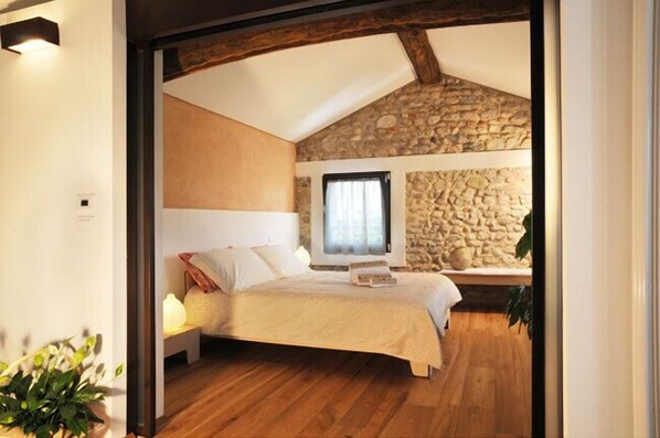 Suite Supérieure, 2 chambres, vue jardin, dans la tour