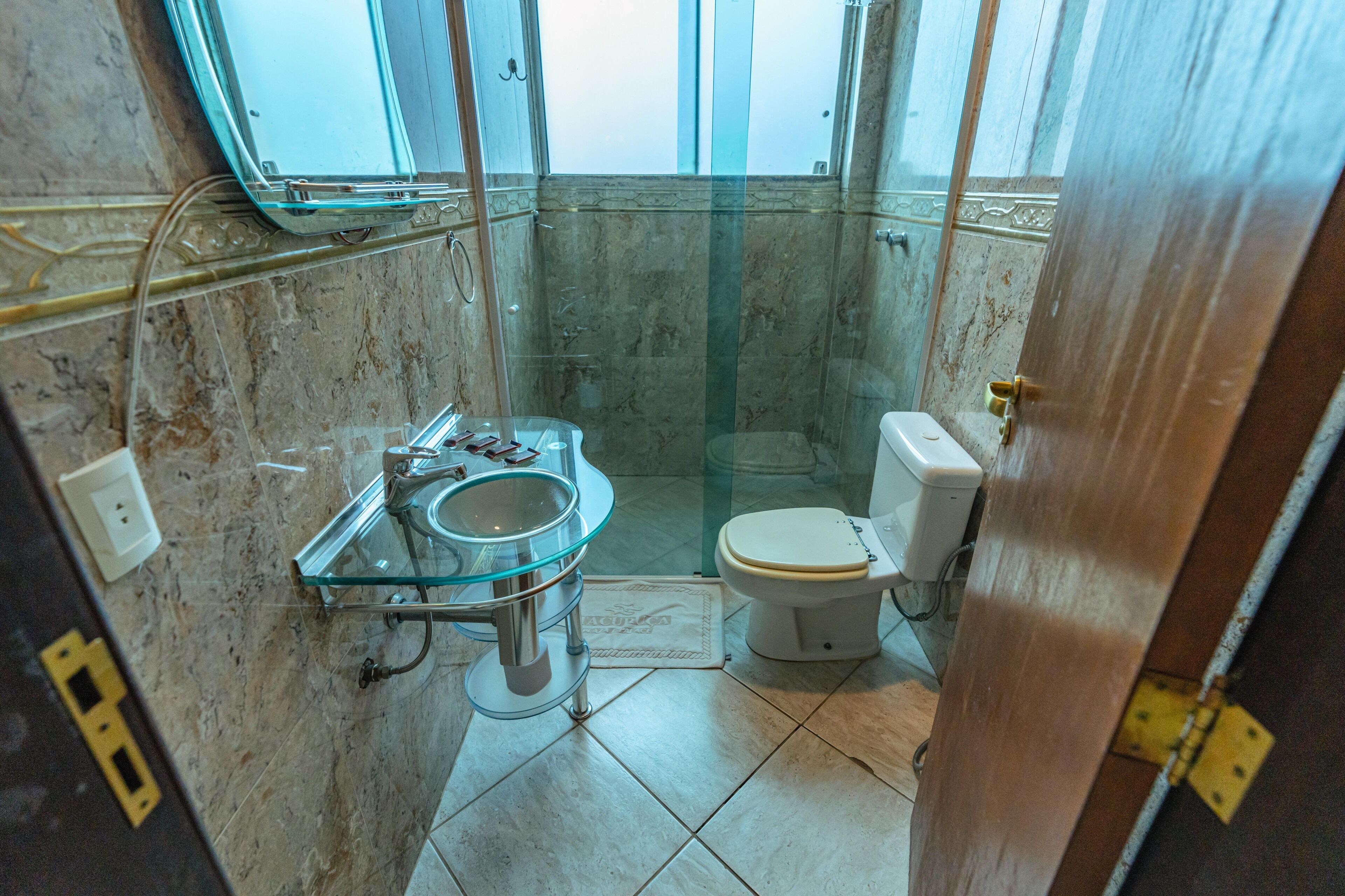 superior apartment | bathroom | towels, soap, toilet paper