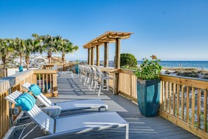 Sundeck - Beachside Towers at Sandestin by Panhandle Getaways (Miramar Beach)