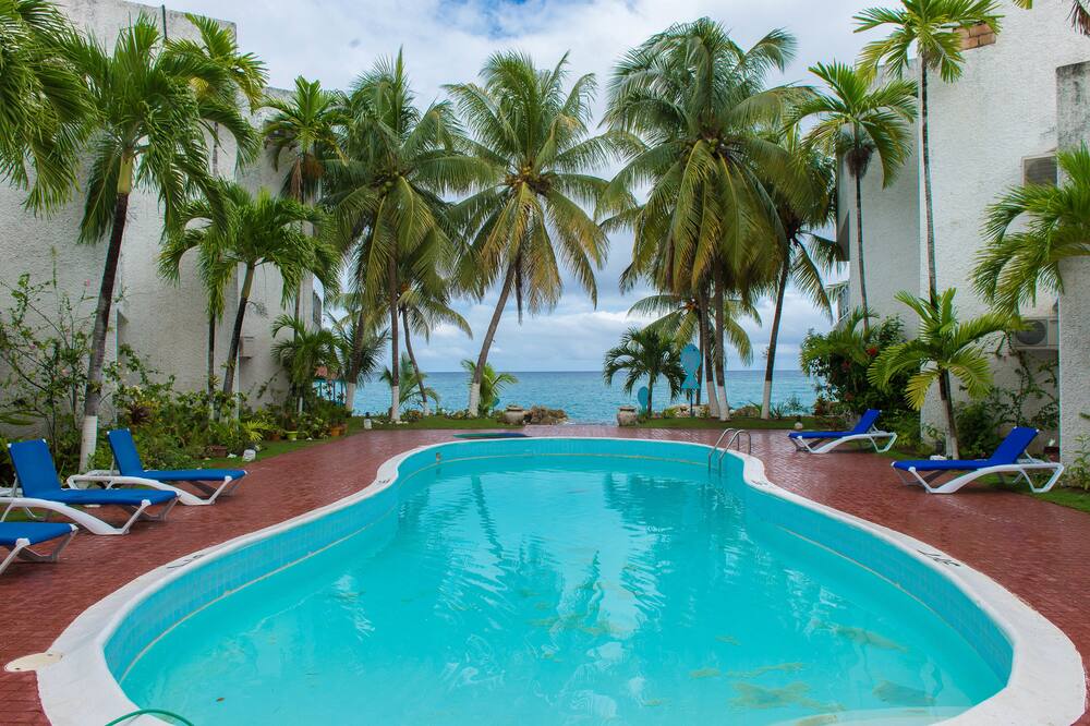 Tropical Beach Suite