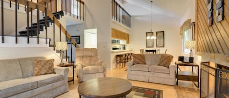 Townhome, 3 Bedrooms (Heather Highlands) | Living room | TV