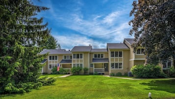 Townhome, 3 Bedrooms (Heather Highlands) | Free WiFi, bed sheets