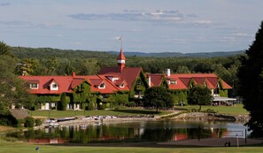 Property grounds - The Highlands at Harbor Springs (Harbor Springs)