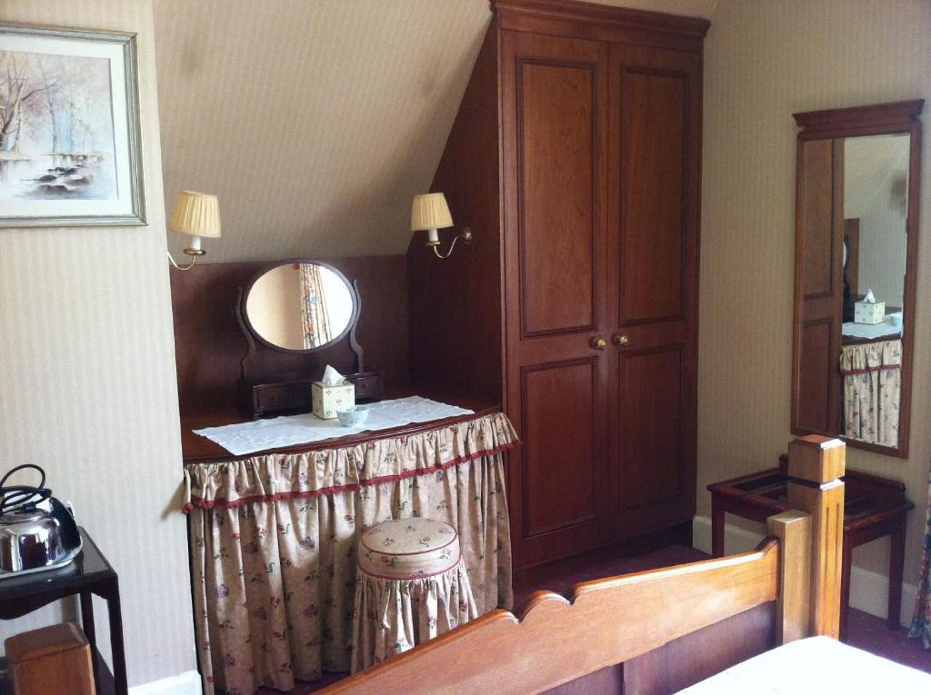 standard double room | free wifi, bed sheets