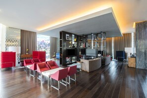 2 barer/lounger og takterrassebar