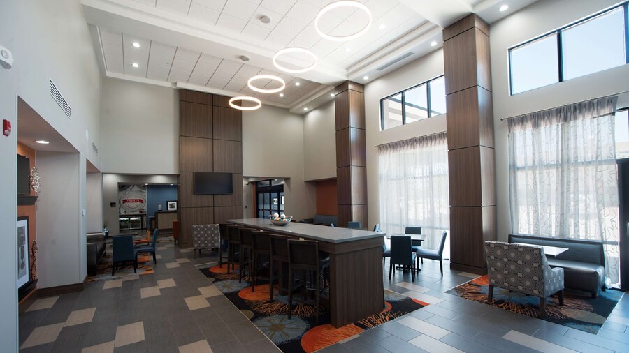 Hampton Inn & Suites Stillwater West