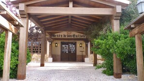 Exterior - Hotel Meson Don Quijote (Mota del Cuervo)