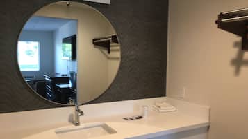 Room, 1 King Bed | Bathroom sink