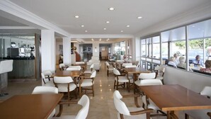 Restaurant - Pinomar (S'ILLOT)