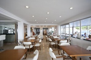 Restaurant - Pinomar (S'ILLOT)