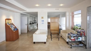 Lobby - Pinomar (S'ILLOT)